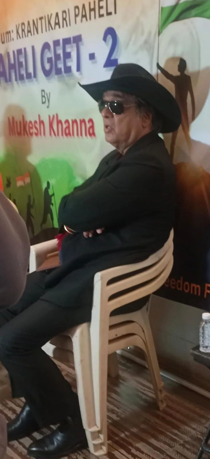 Mukesh Khanna sitting on multiple (03) chairs