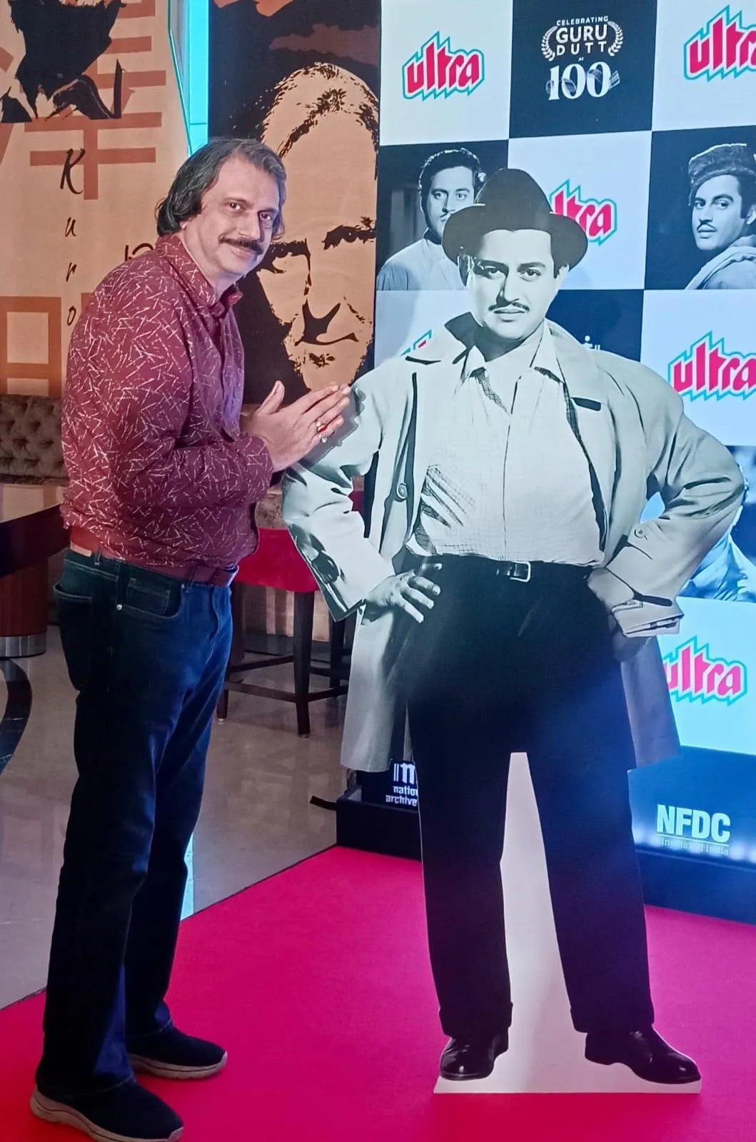 Journalist Chaitanya Padukone offering tributes to Guru Dutt image cut-out