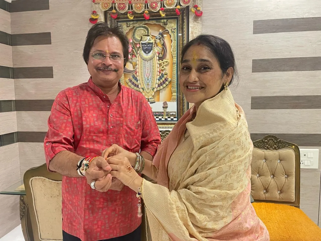 Asit Modi visits Disha Vakani house (6)