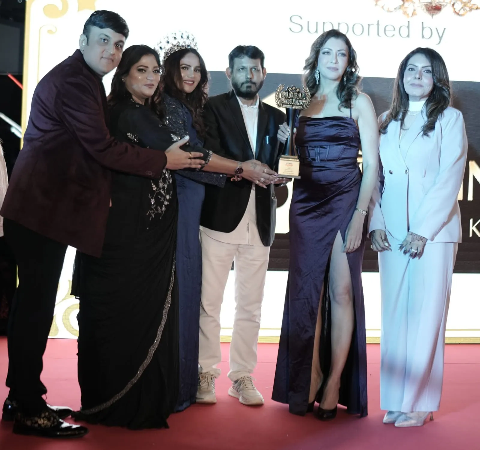 Shahin Perween Honored with Asia World Diamond Winner Award in Dubai (4)