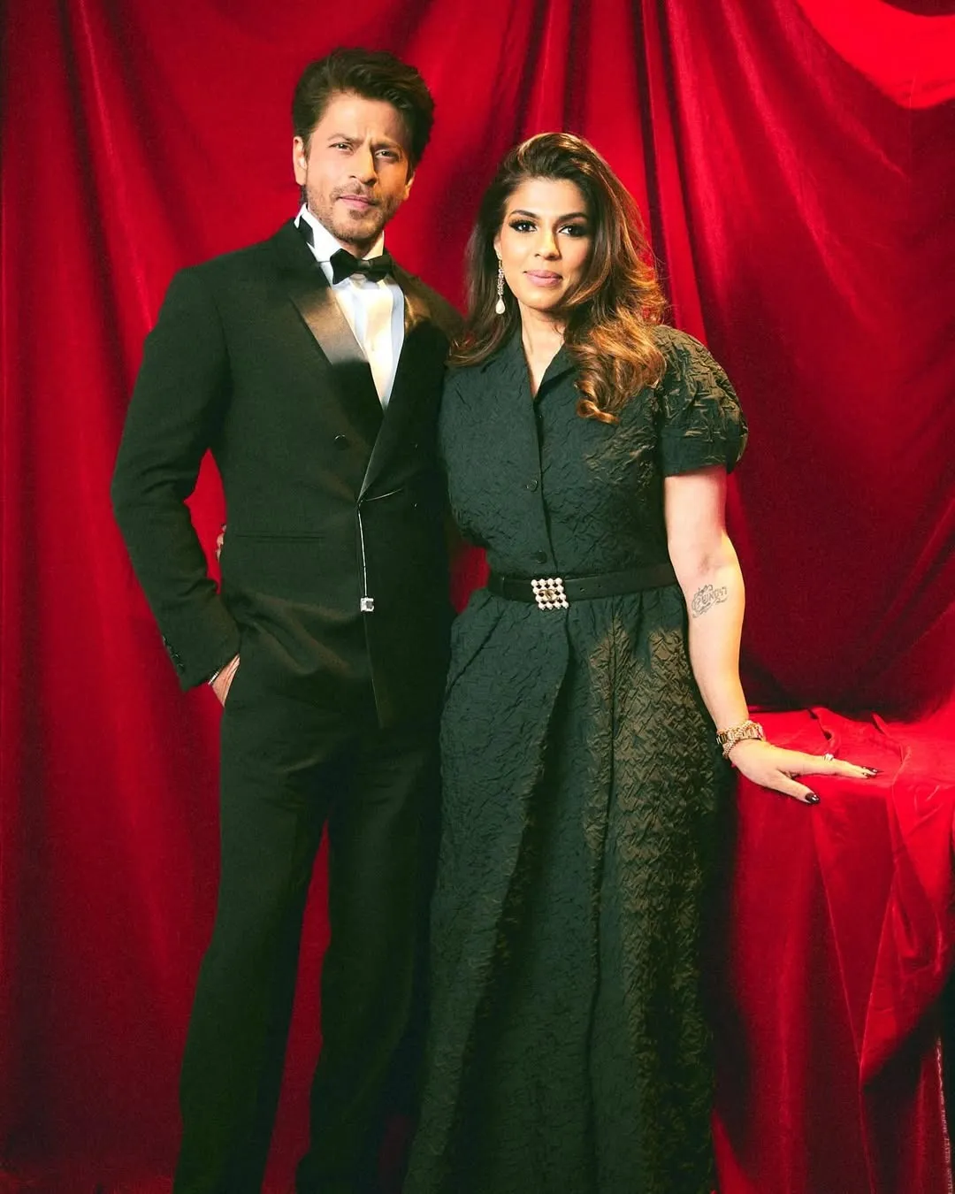 Shah Rukh Khan with His Manager Pooja Dadlani
