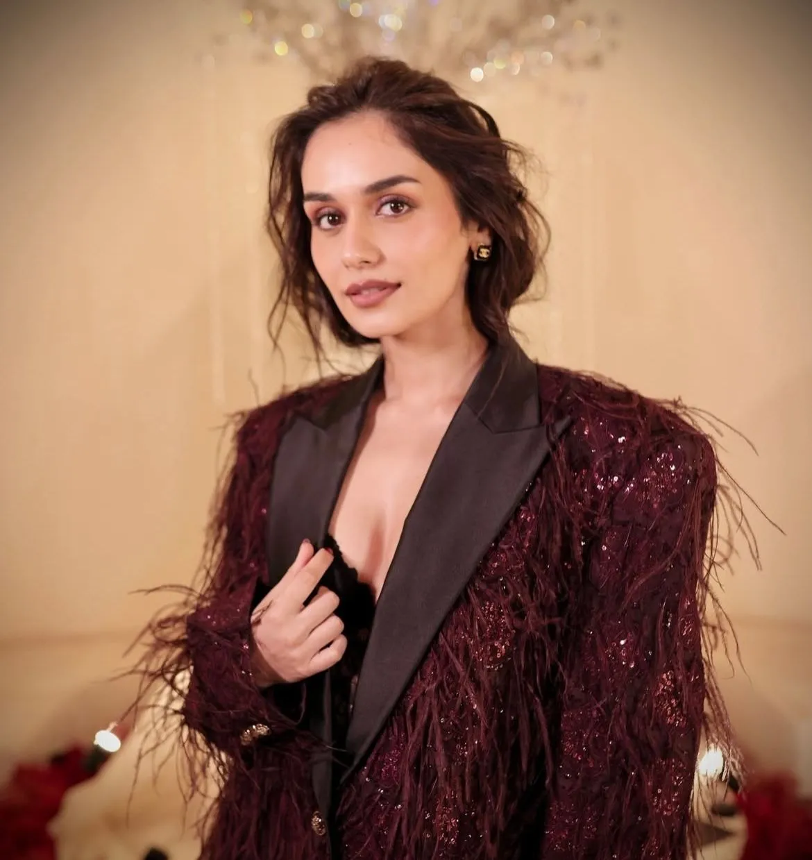 Is Miss World Manushi Chhillar Gearing Up for a Web Series BTS Pic Sparks Buzz (2)