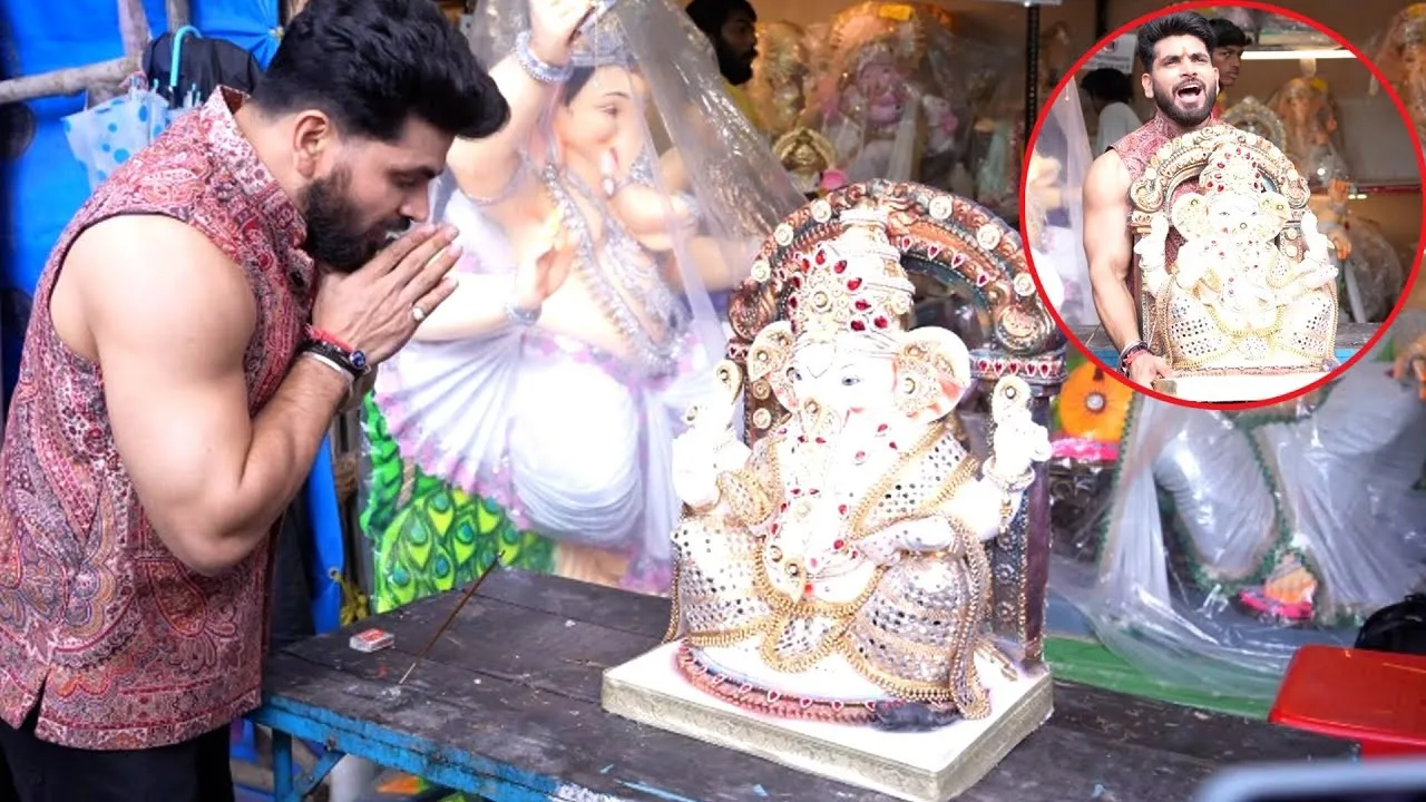 Shiv Thakare welcomed Ganpati Bappa at home (3)