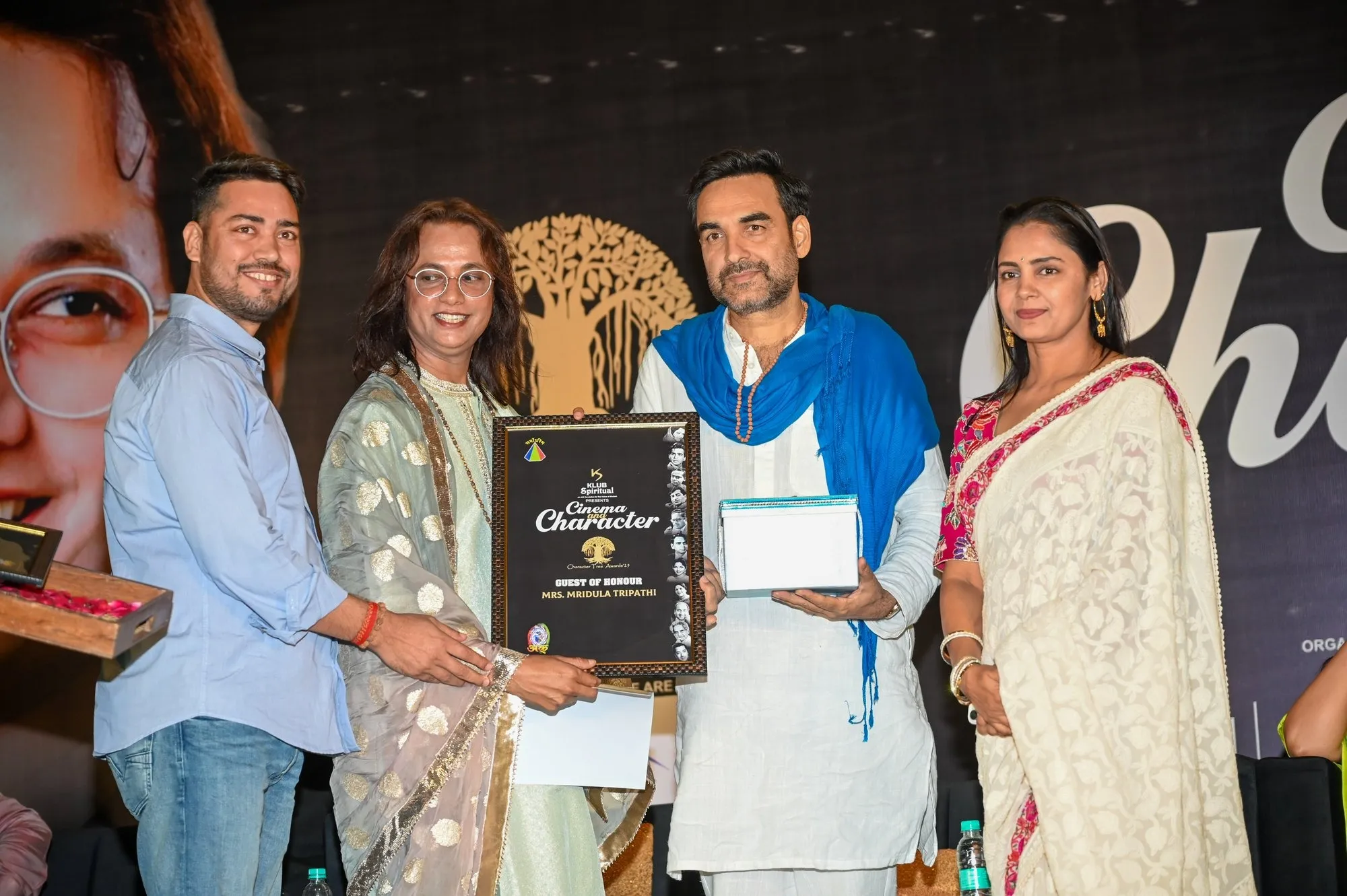 002. Swami OMA The Akk with Pankaj Tripathi NZ6_8969