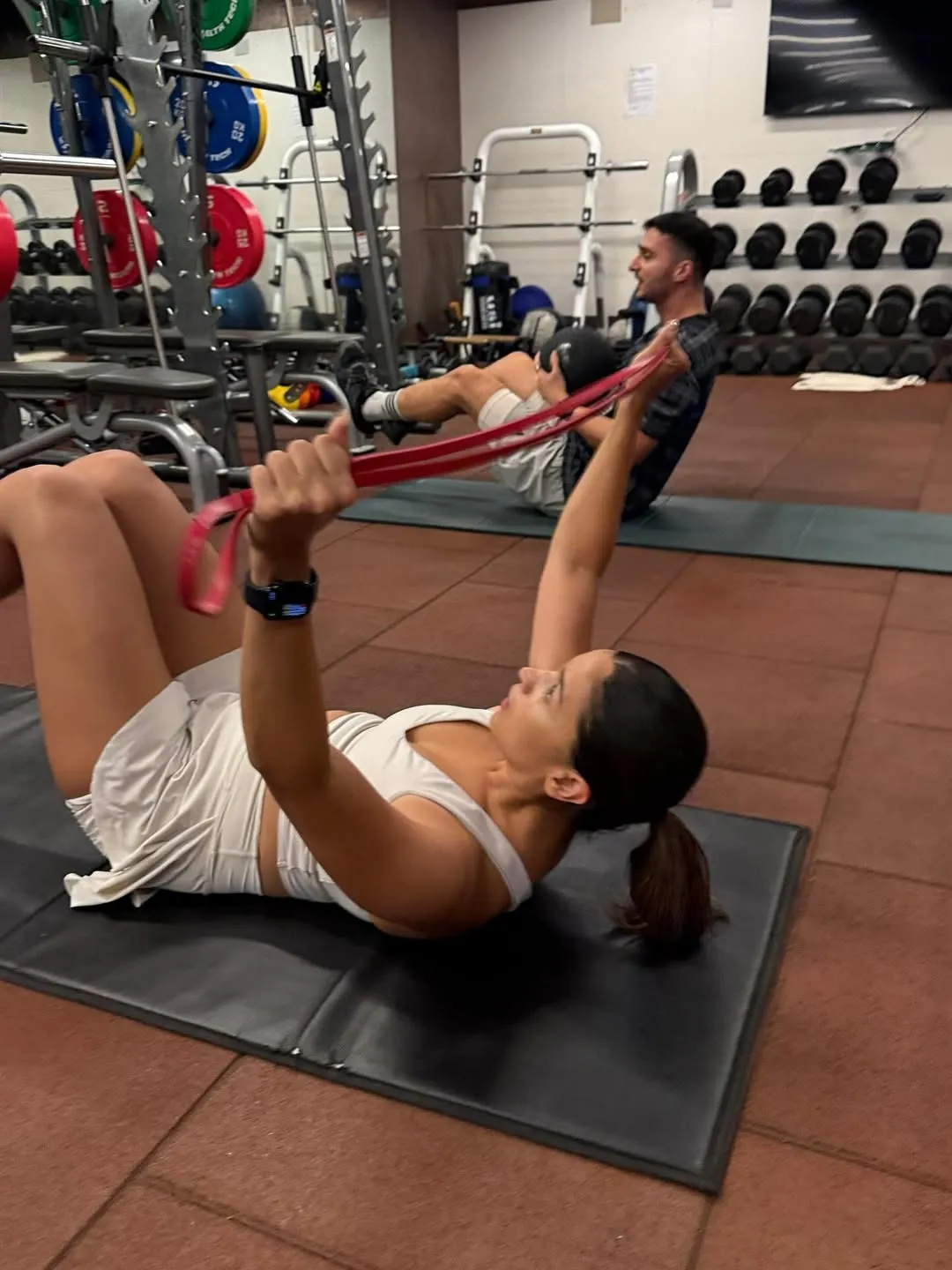 First Ones In @aliaabhatt 🥇Smashed a quick 40 min Pull Session🏋️Swipe to see Rahas photography (3)
