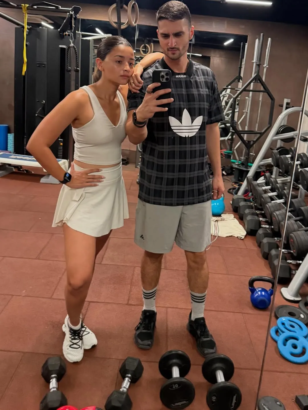 First Ones In @aliaabhatt 🥇Smashed a quick 40 min Pull Session🏋️Swipe to see Rahas photography (2)