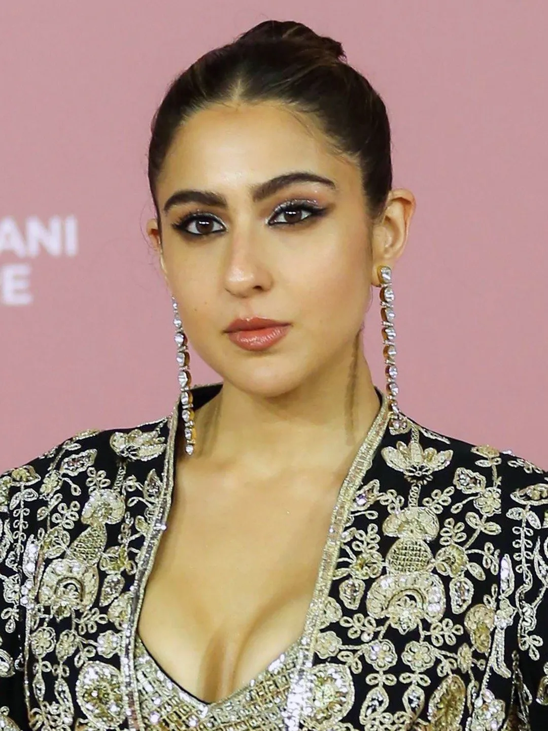 sara ali khan