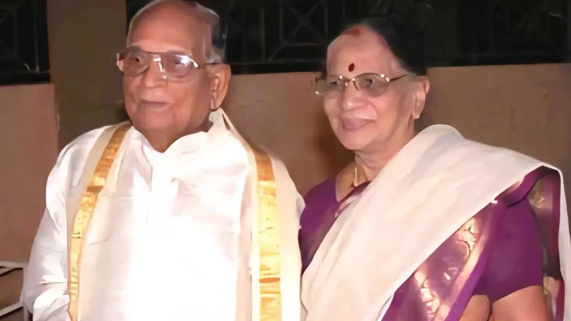 Allu Arjun grandmother Allu Kanakaratnam