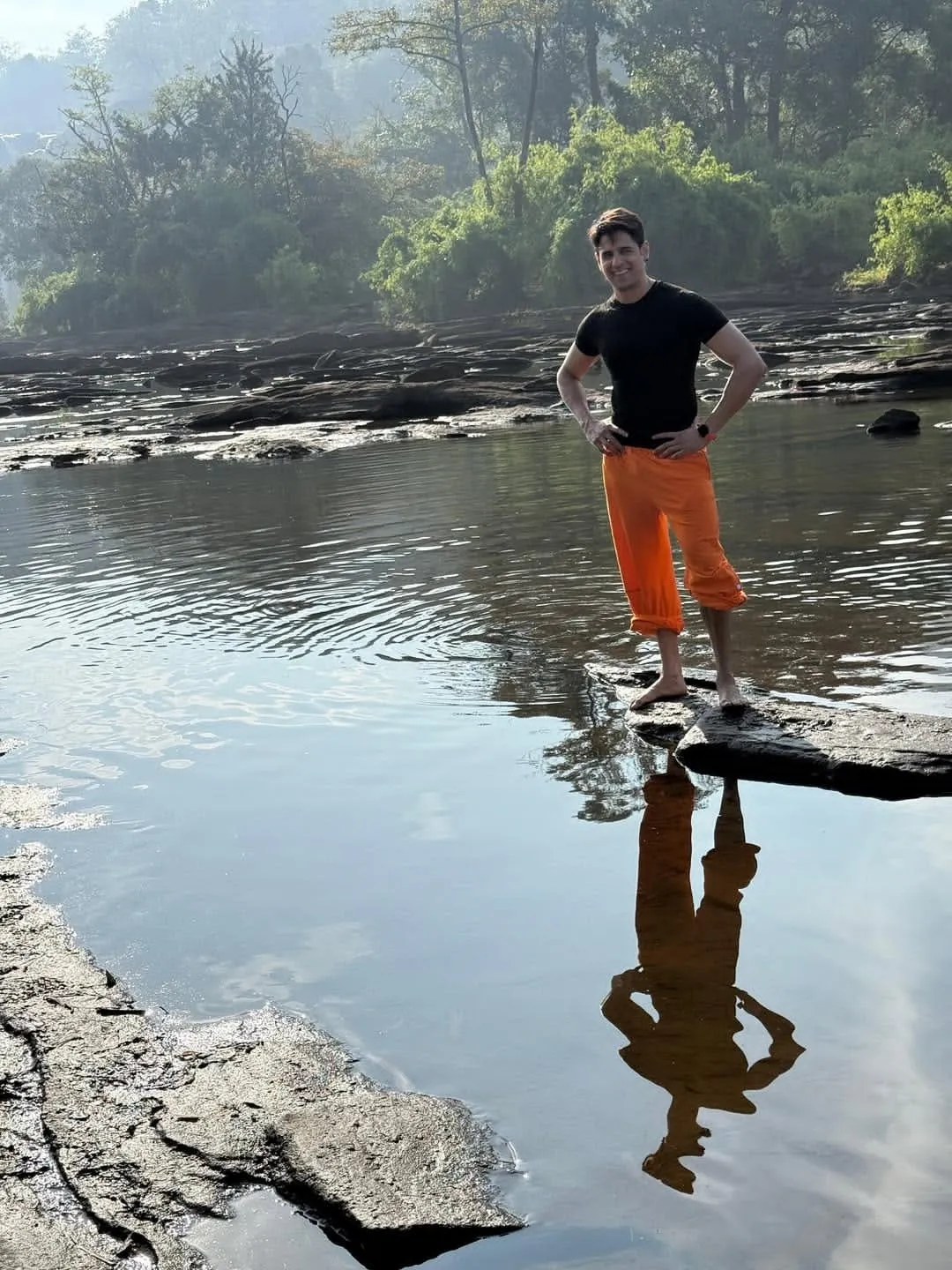 sidmalhotra drops some BTS gems from the Param Sundari shoot days and we can’t get enough (3)