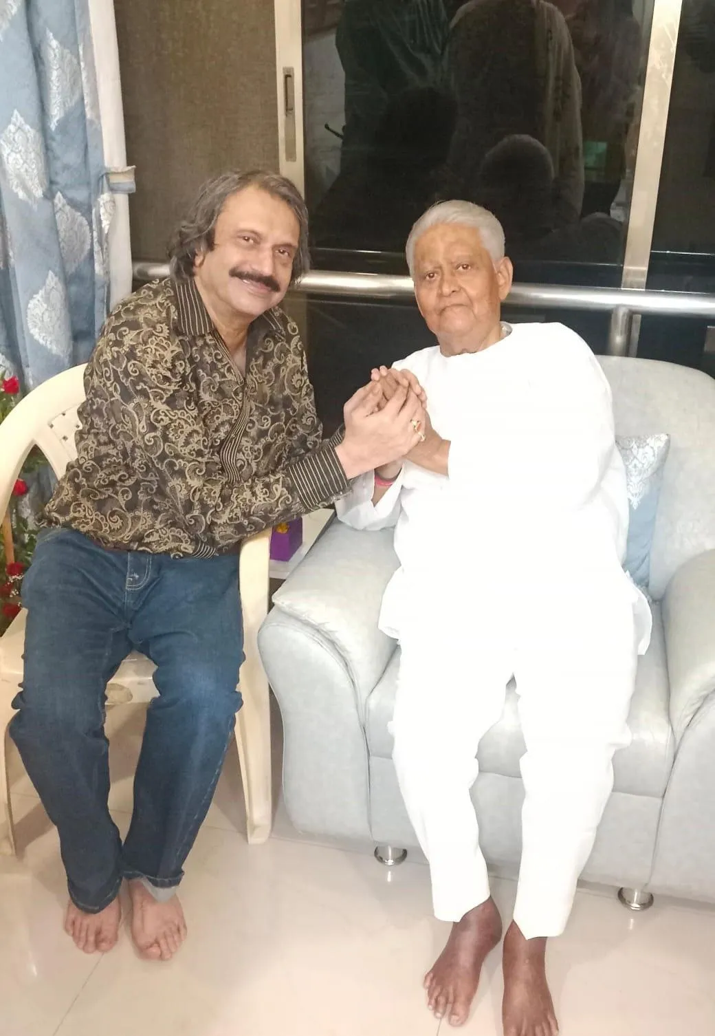 Bday Boy Pyarelal-jee welcomes sr journalist Chaitanya Padukone