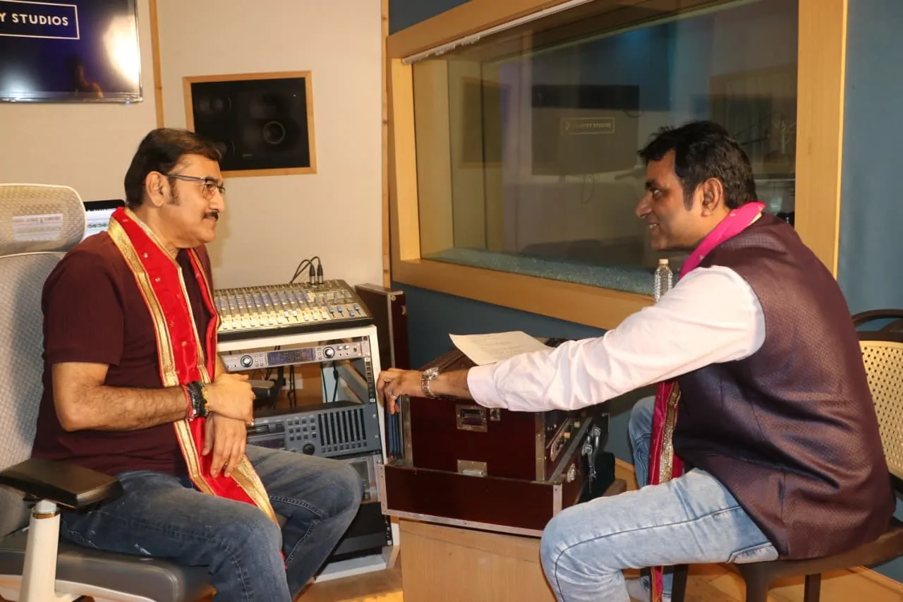 Hardik Hundia, Sudesh Bhosle, and Ravi Jain recording India’s first animal welfare inspirational song in Mumbai studio