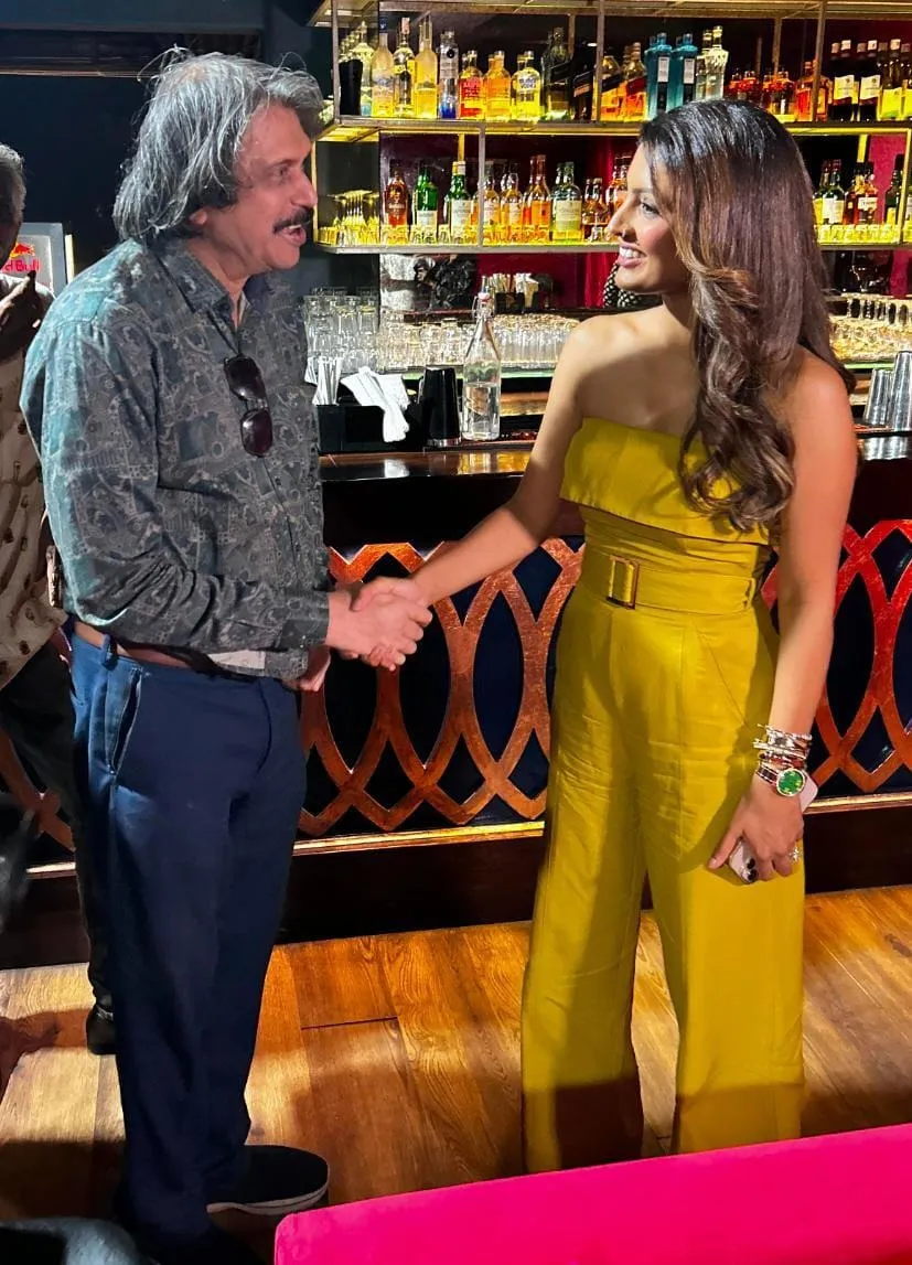 Glam actress Geeta Basra greets sr journalist Chaitanya Padukone