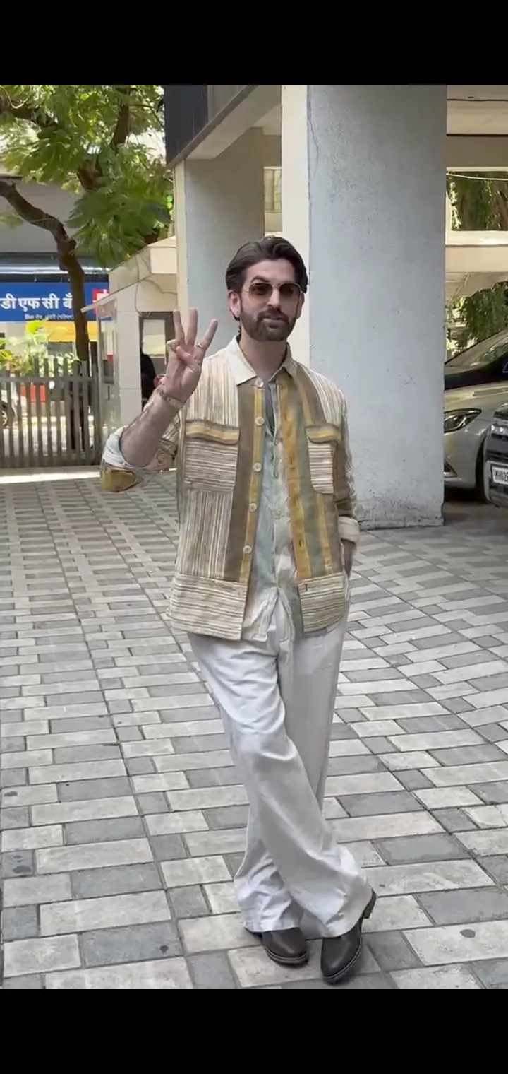 Ek Chatur Naar