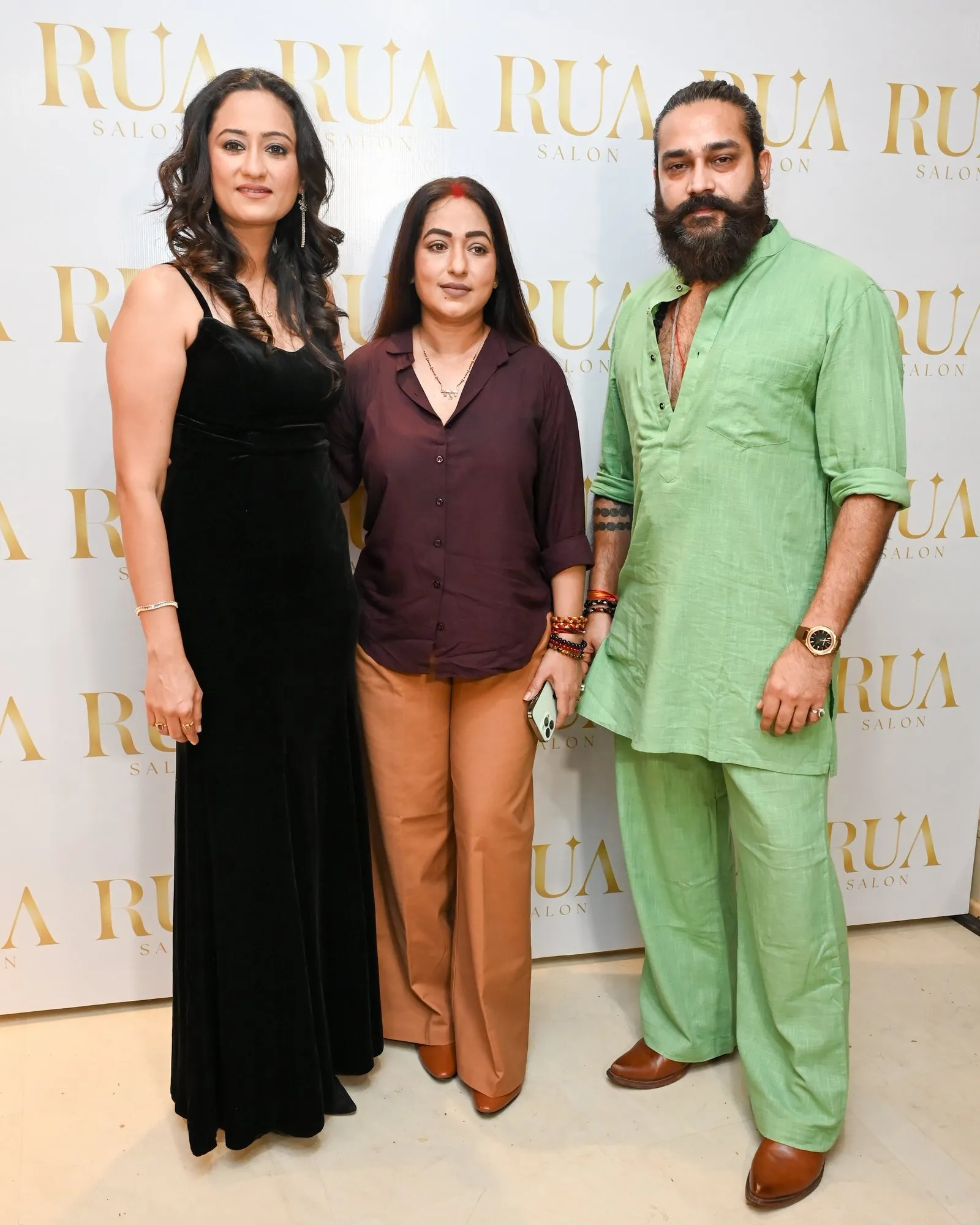 Unnati Gupta with Sangeeta Kapure and  Gaurav Sharma
