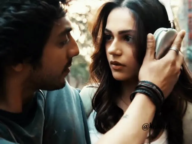 (Emotional moment for Ahan Panday and Anit Padda Saiyyara)