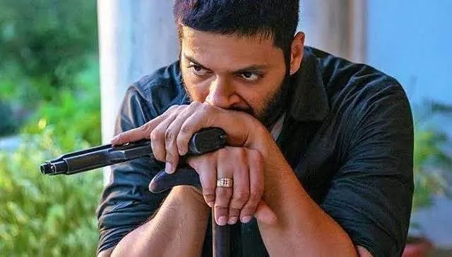 (Ali Fazal bodybuilding from wrestling roots)