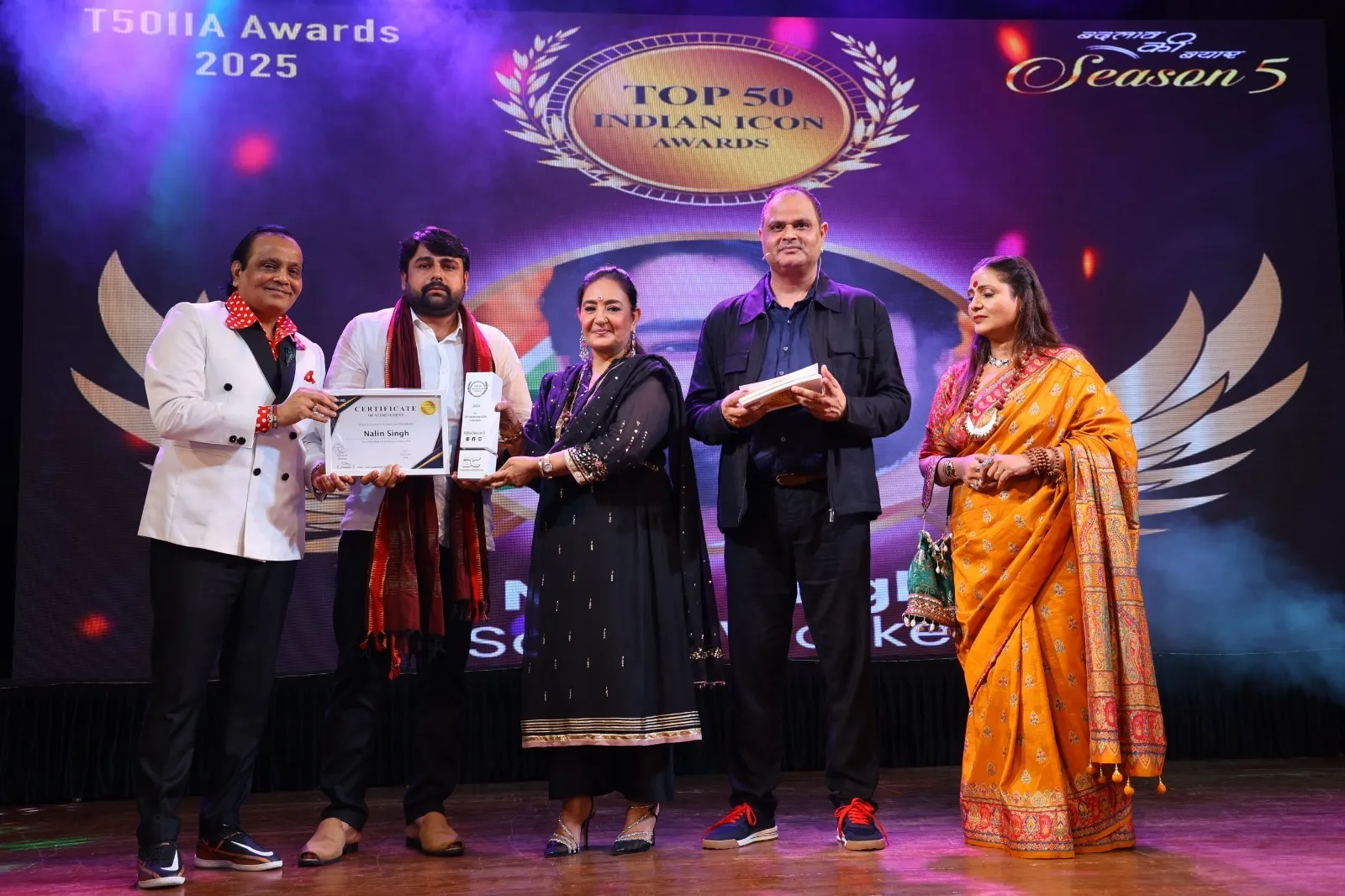 Sr Journalist Chaitanya Padukone honoured on stage (1)