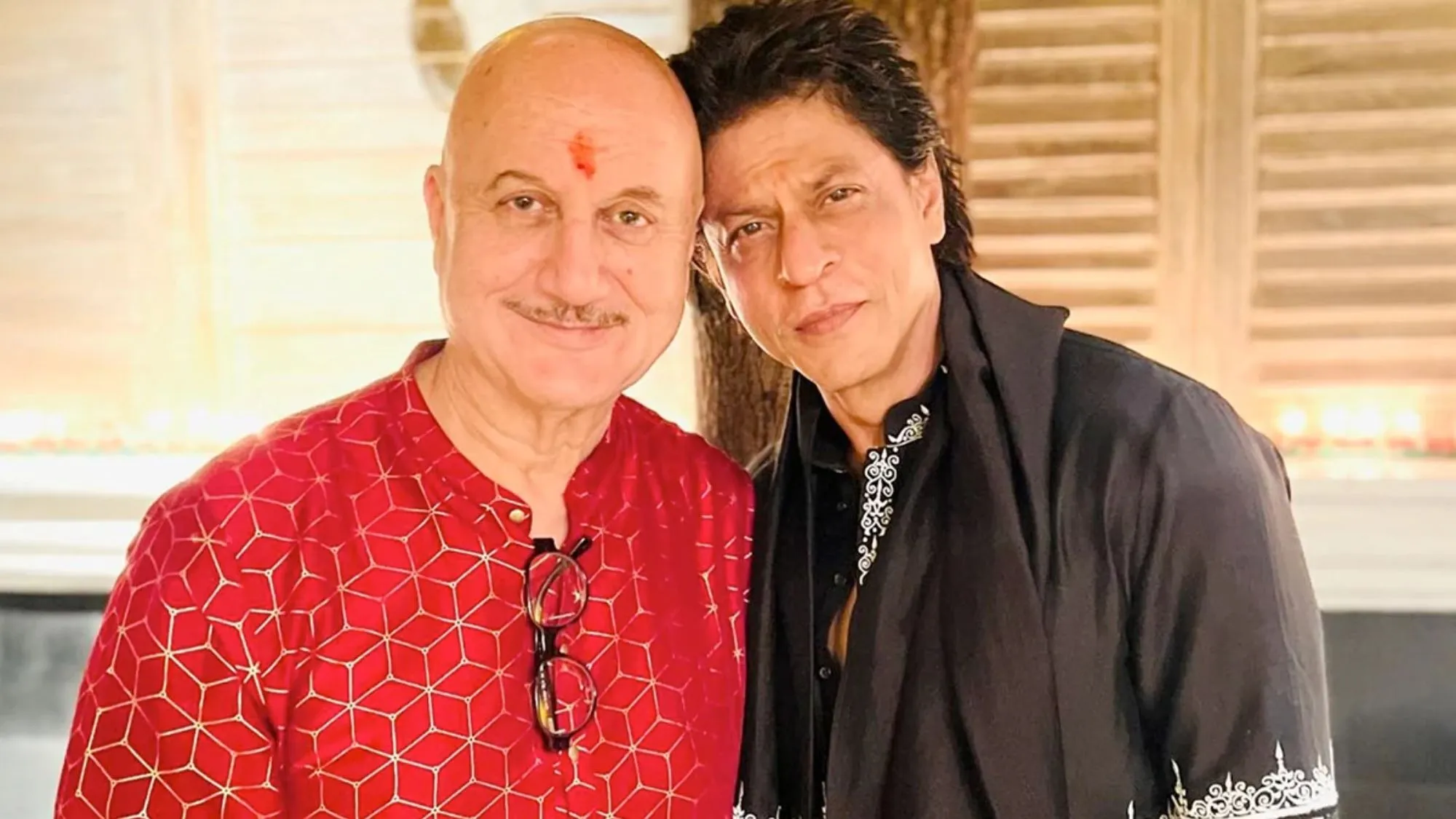 anupam kher and shah rukh khan
