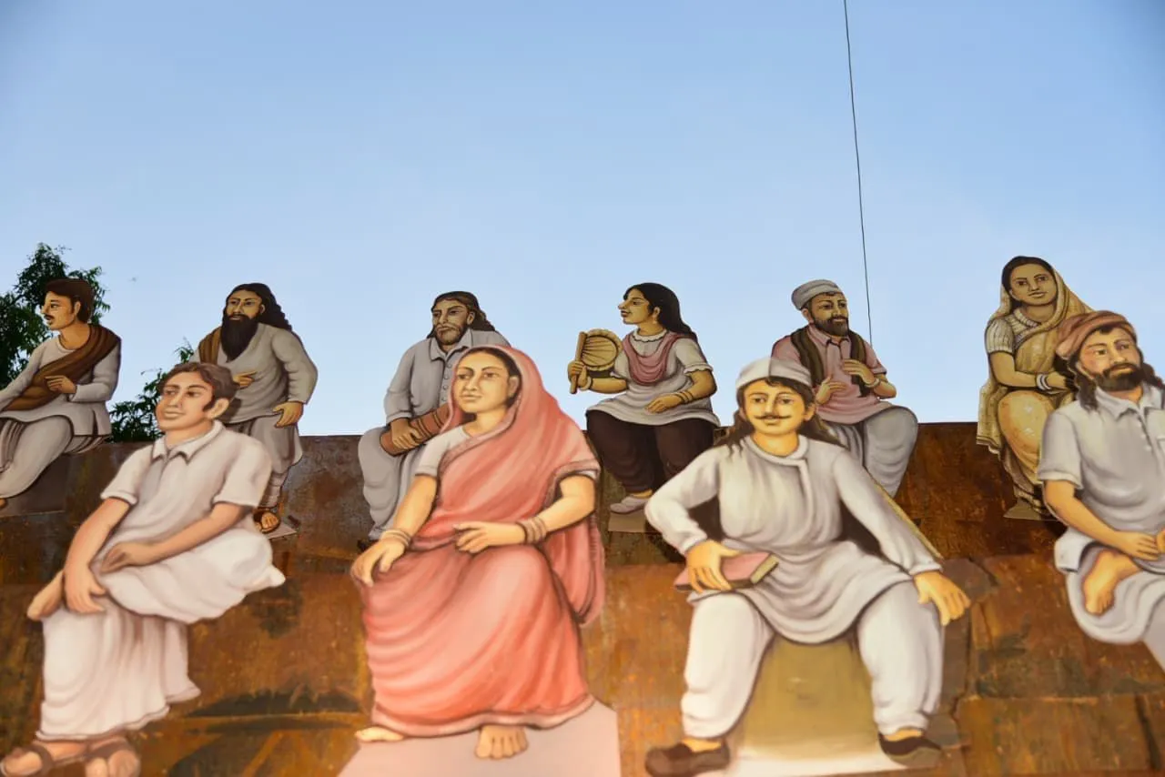Chief Minister Mamata Banerjee inaugurated the Durga Puja pandal of Bhawanipur 75 Pally built on the theme of Binodini (3)
