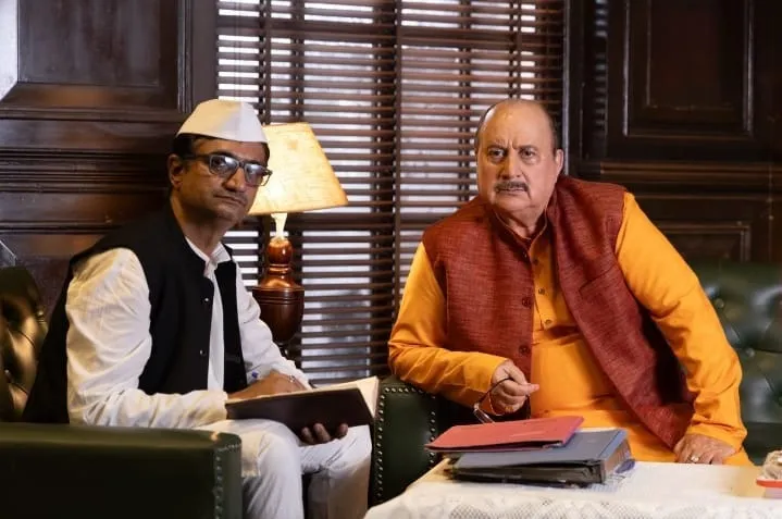 The shooting of director Siddharth Nagar TV series Pratibaddha continues at a brisk pace (3)