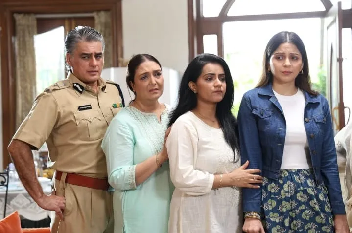 The shooting of director Siddharth Nagar TV series Pratibaddha continues at a brisk pace (8)