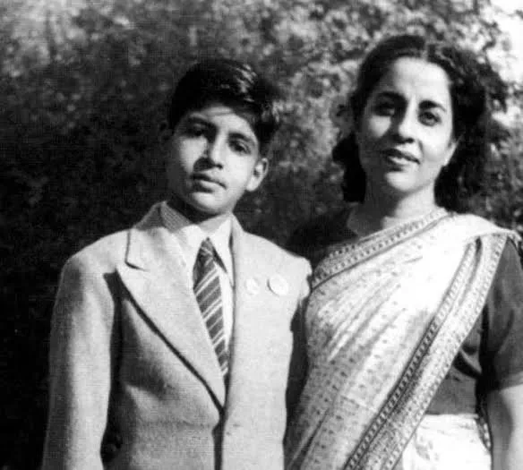 Homemaker pride statement Amitabh Bachchan