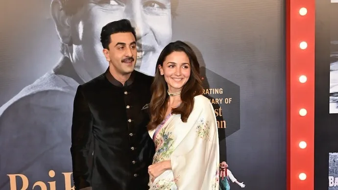alia-bhatt-likes-post-praising-ranbir-kapoor-195128983-16x9_0