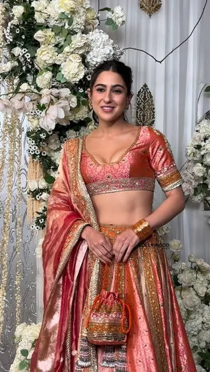 sara ali khan Bollywood Celebrities Diwali Fashion