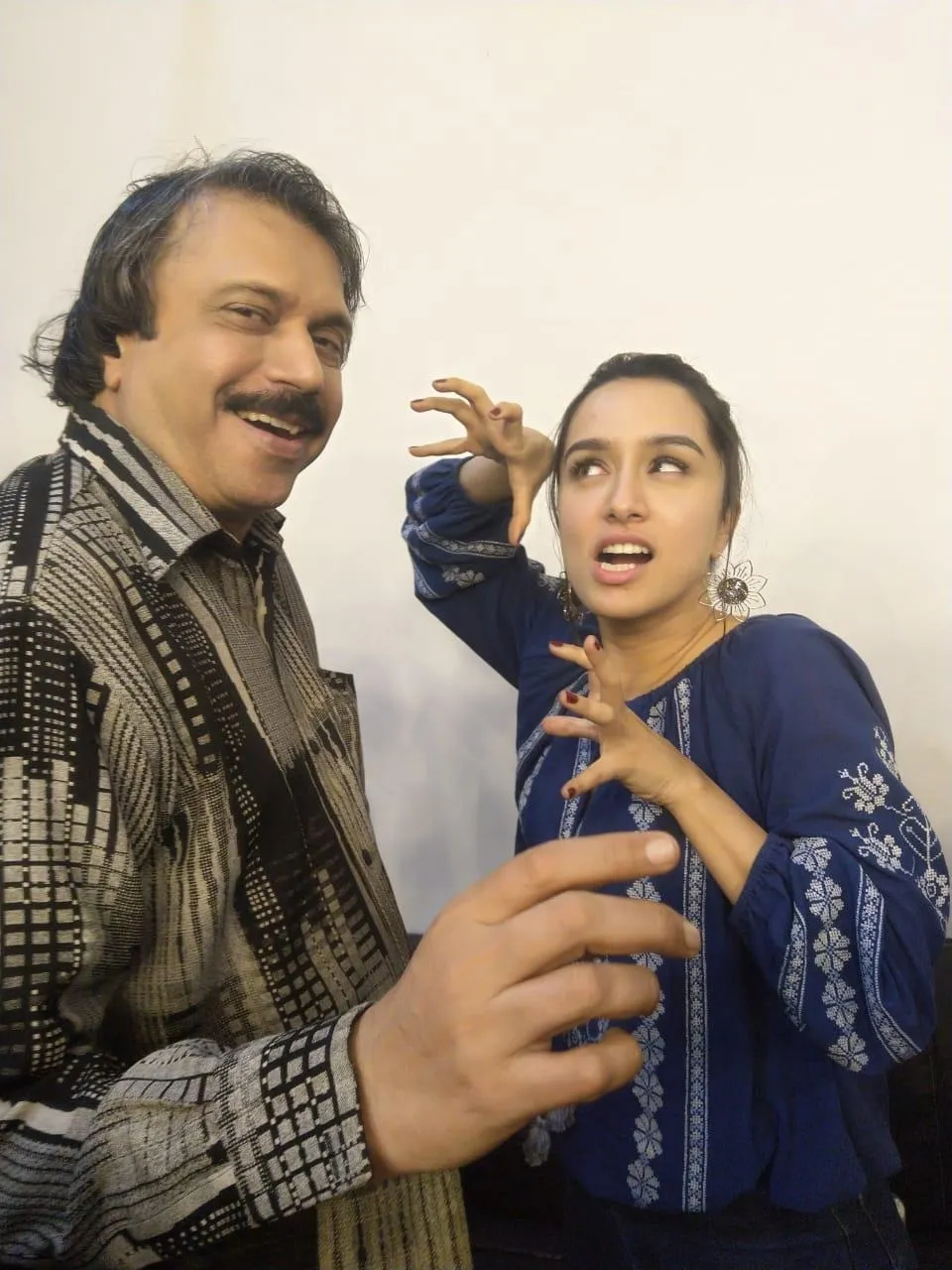 Shraddha Kapoor in her masti-scare mood with sr journalist Chaitanya Padukone