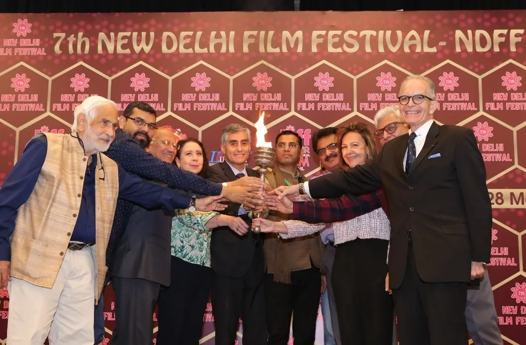 Hanu Roz statement on Bollywood