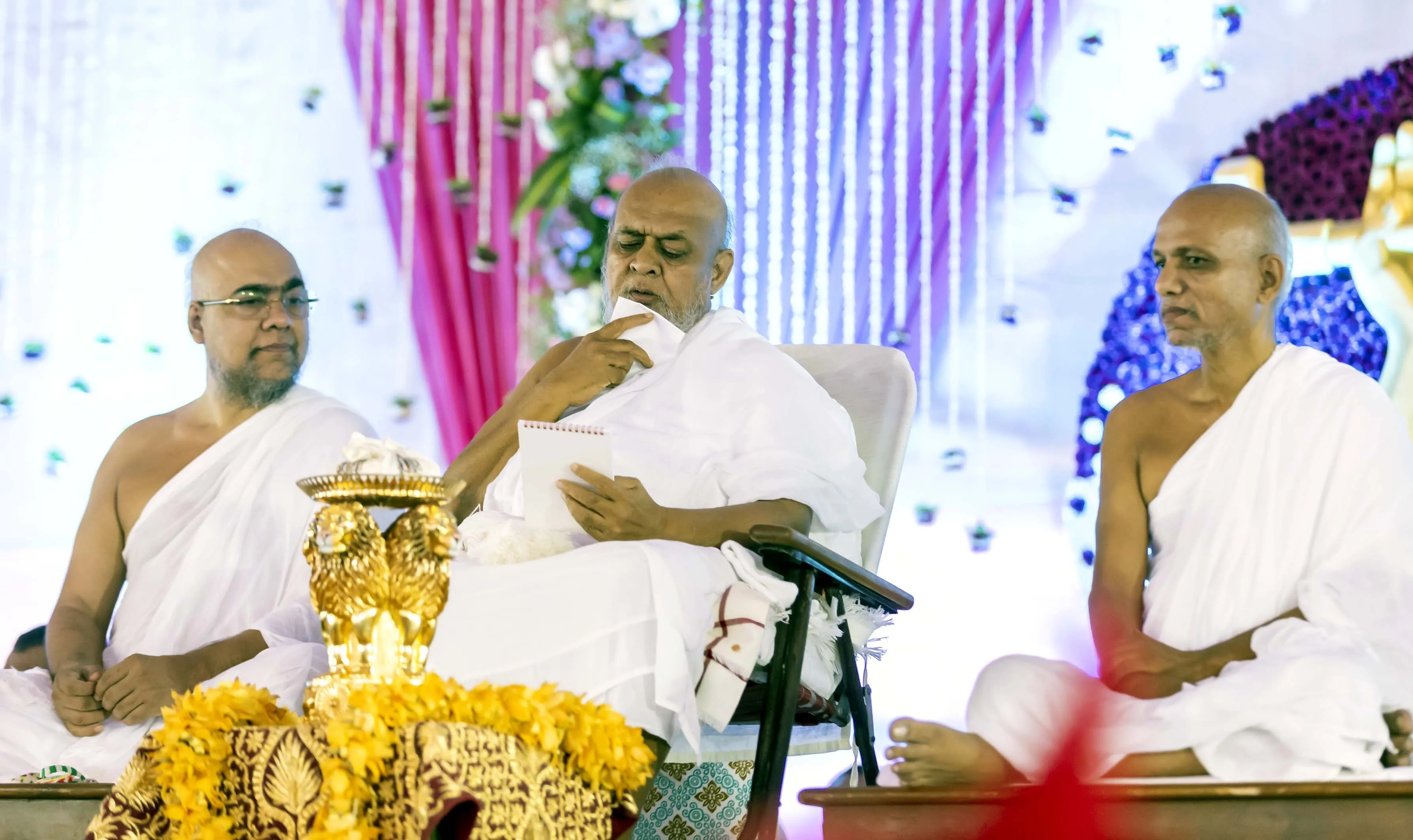 Param Pujya Shreyansprabhasuruji, Somsundersuruji & Yogtilaksuruji 1