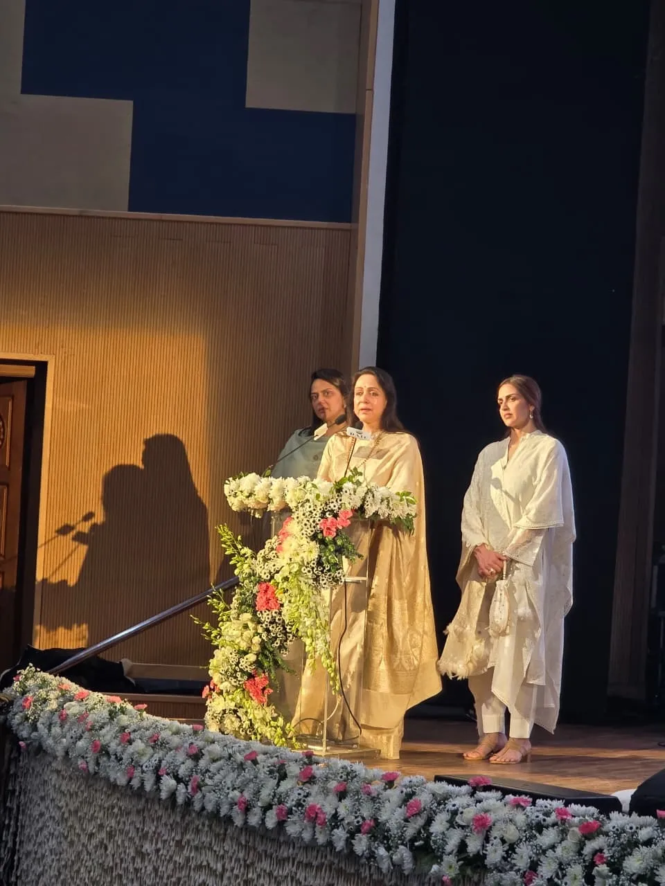 Dharmendra Prayer Meet (3)