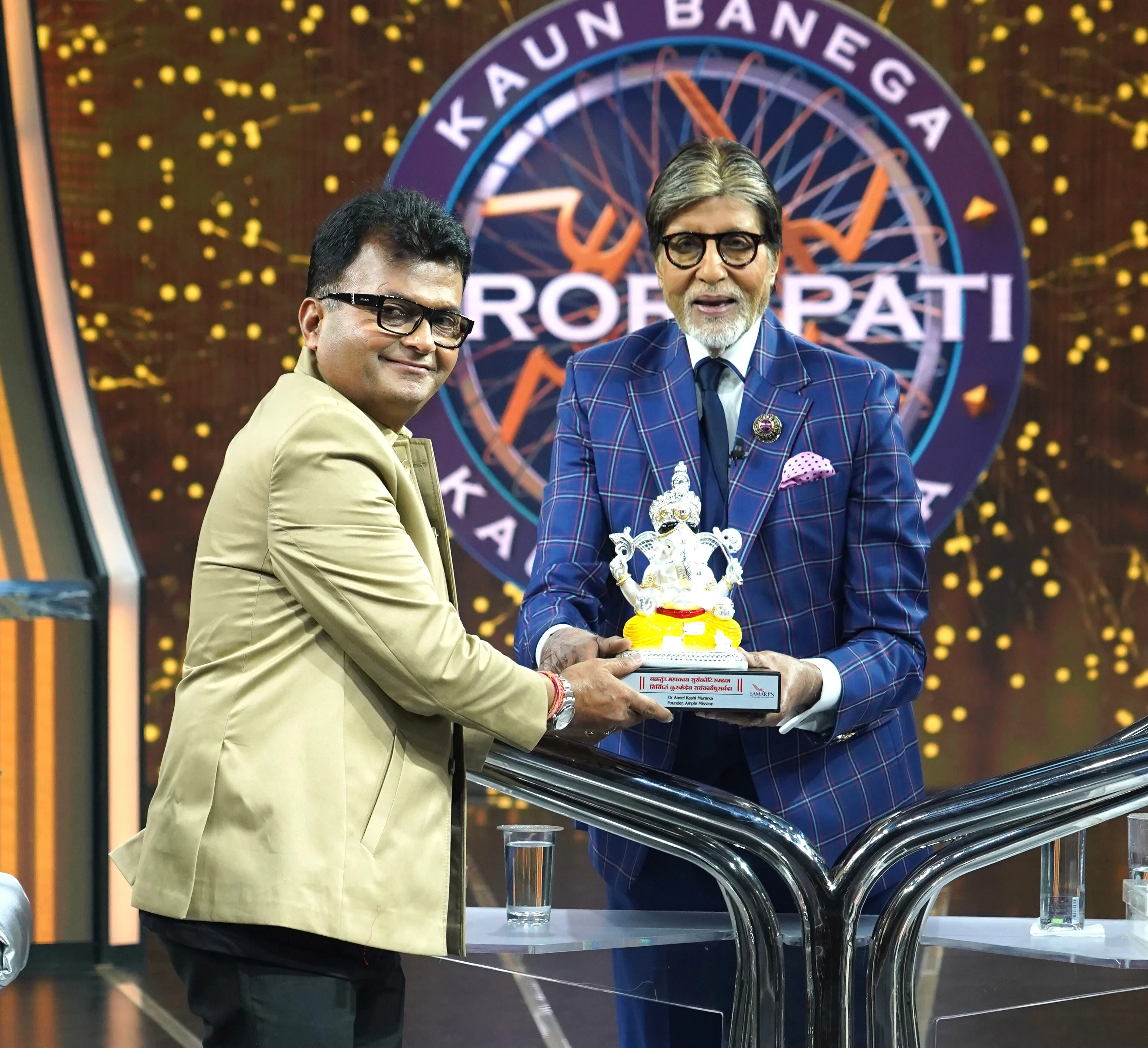 Amitabh Bachchan and Dr Aneel Kashi Murarka 2