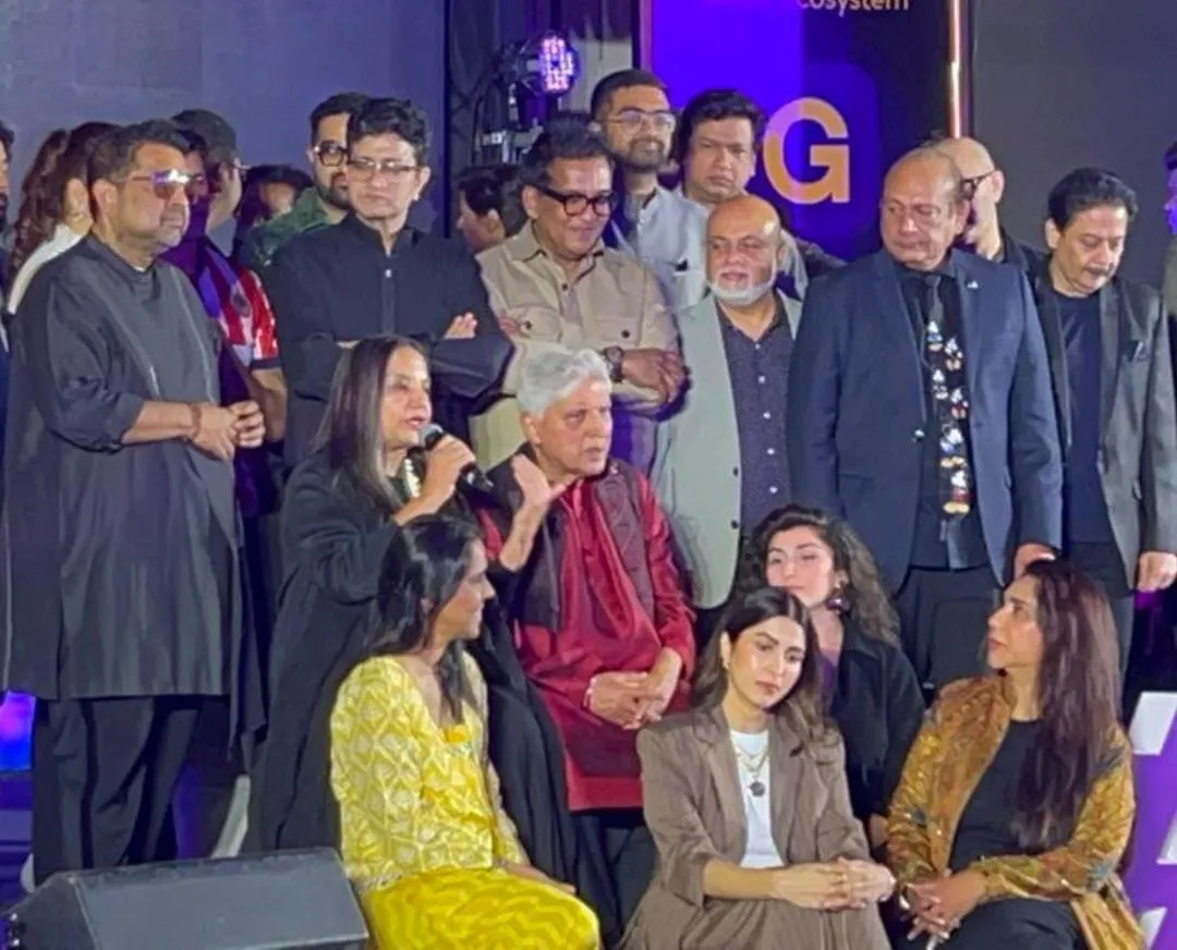 Jiyo hazaaron saal-- B'Day Boy Javed Akhtar-saab at Goongoonalo launch