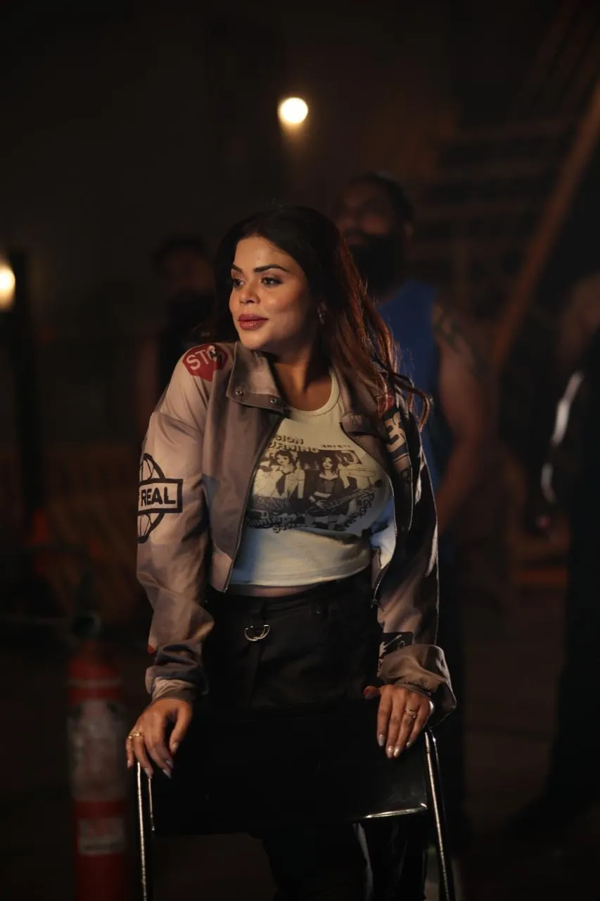 Jasmine Akhtar new song Malak Dayal