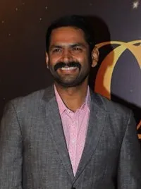 Sharib_Hashmi_(cropped)