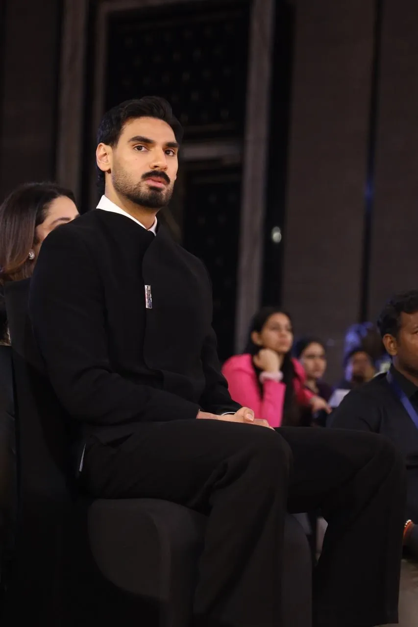 Ahan Shetty at Zee Samvad with Real Heroes