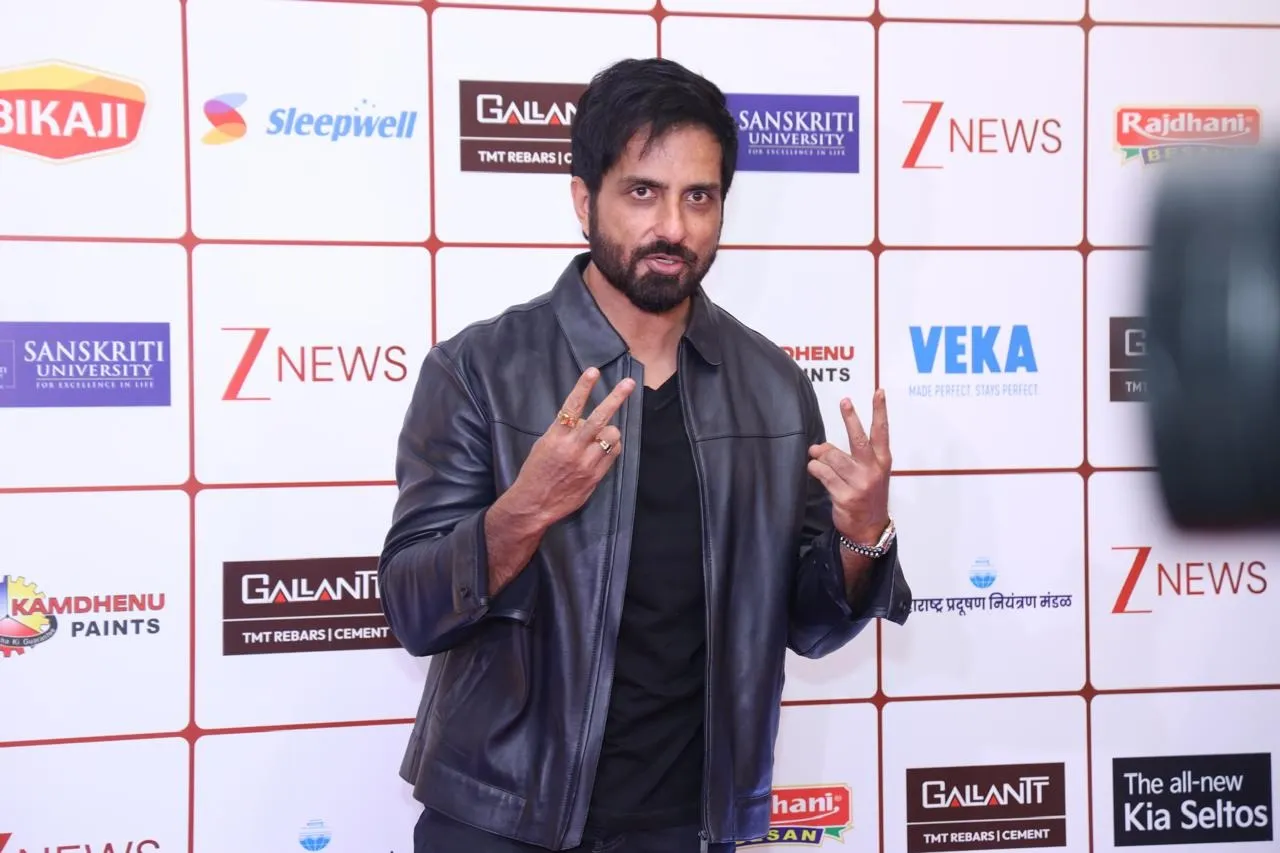 Sonu Sood at Zee Samvaad with Real Heroes