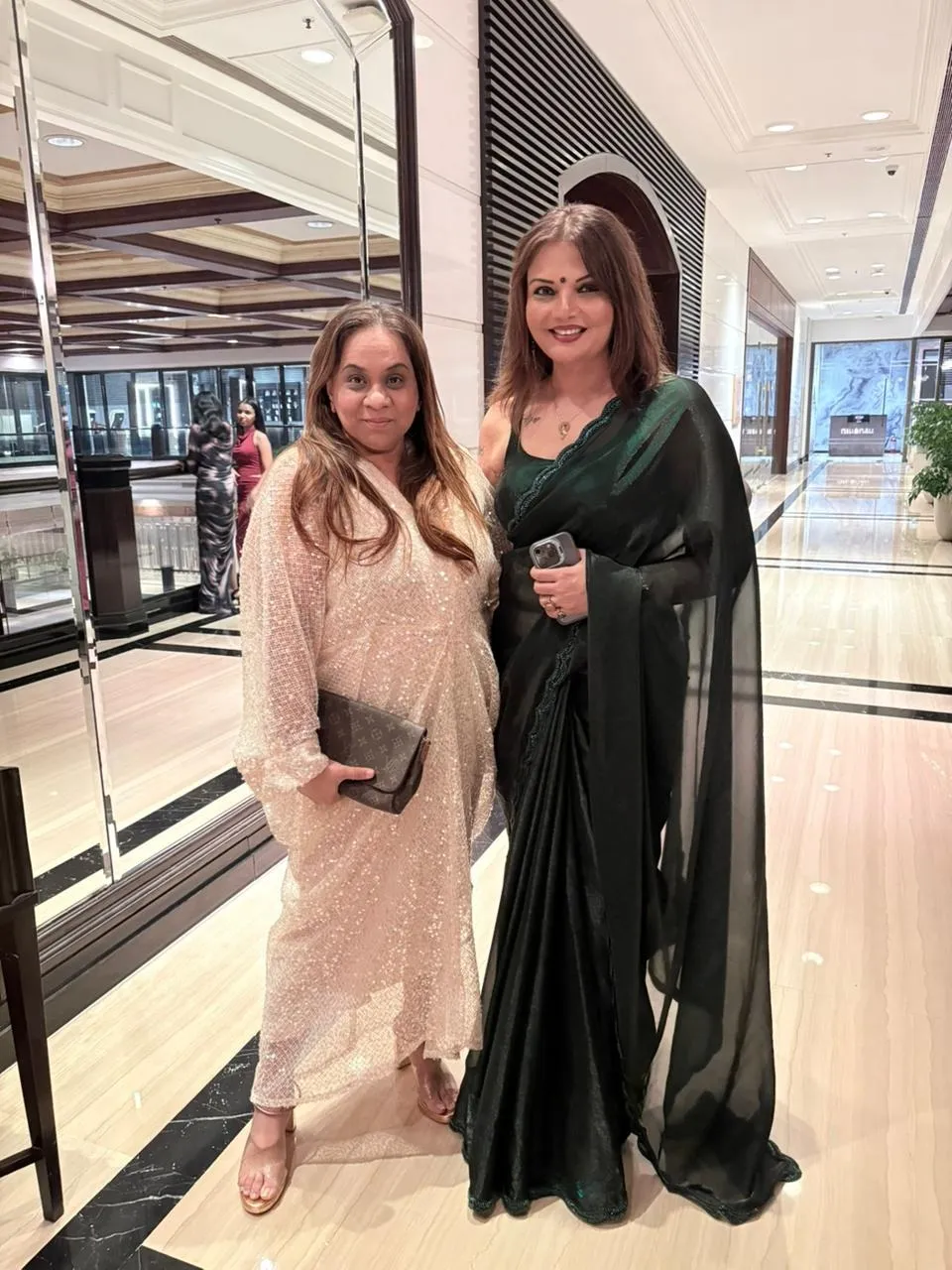 Sanjay and Smita Sinha Celebrate 31 Years of Togetherness with an Intimate Mumbai Gathering (1)