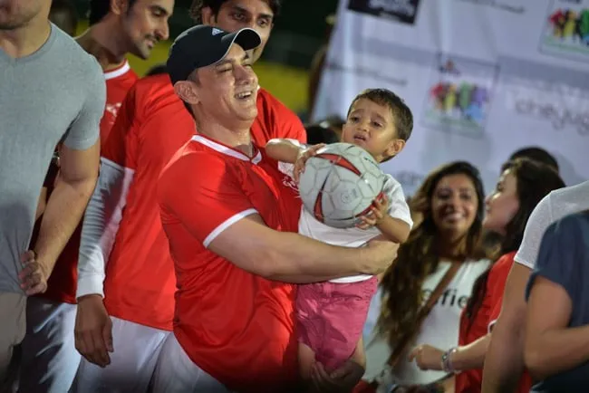 celeb-football-match-15_650_072114015430