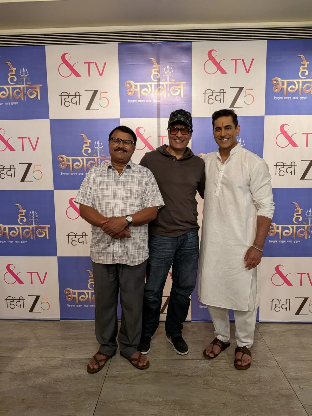 Tarun Khanna & Jayshankar Tripathi Img 03