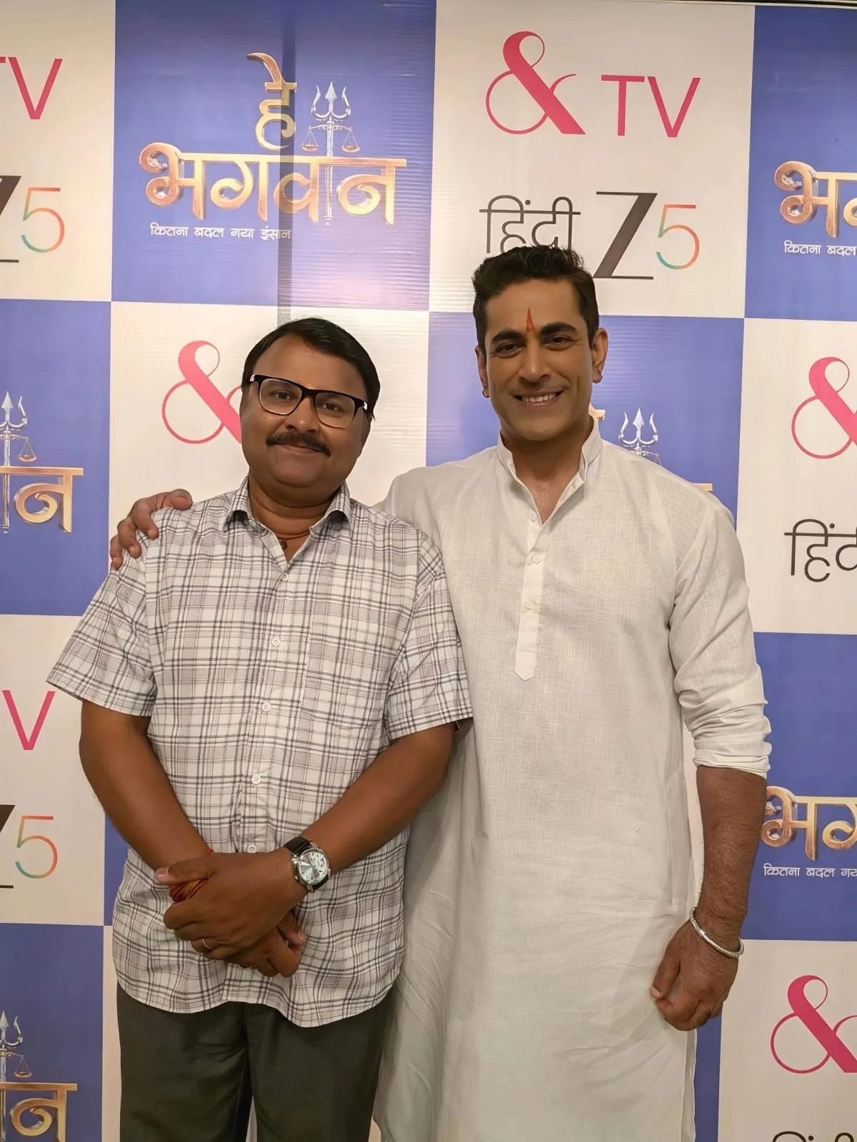 Tarun Khanna & Jayshankar Tripathi Img 01