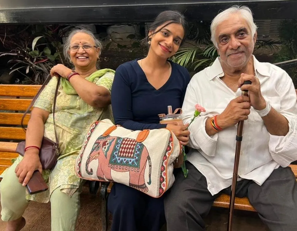 Celeb actor Aanjjan Srivastav with actress daughter Ranjana and wife Madhu