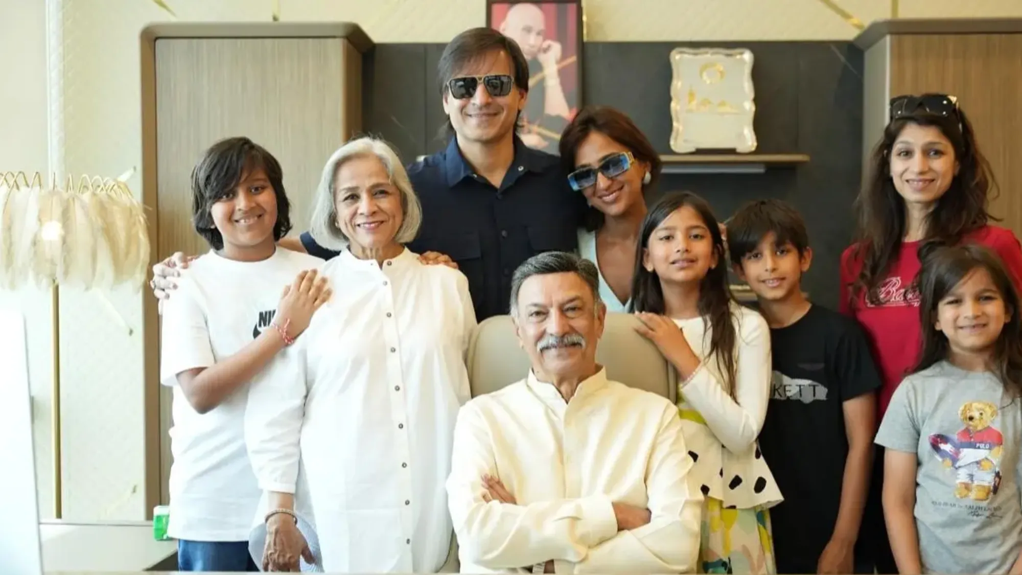 Vivek Oberoi family