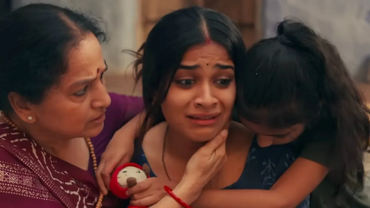 Laalo Krishna Sada Sahaayate