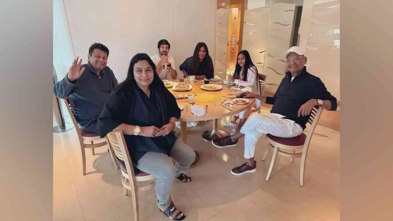 anil-agarwal-son-family