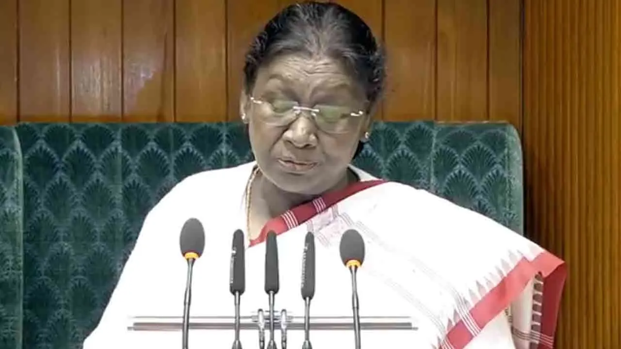 murmu-speecch-parliament-1