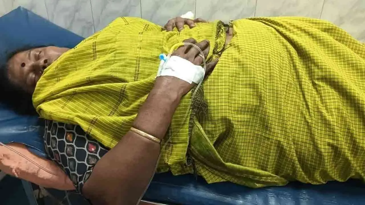 cpim-bala-krishnanan-wife-jhansi-rani-treatment