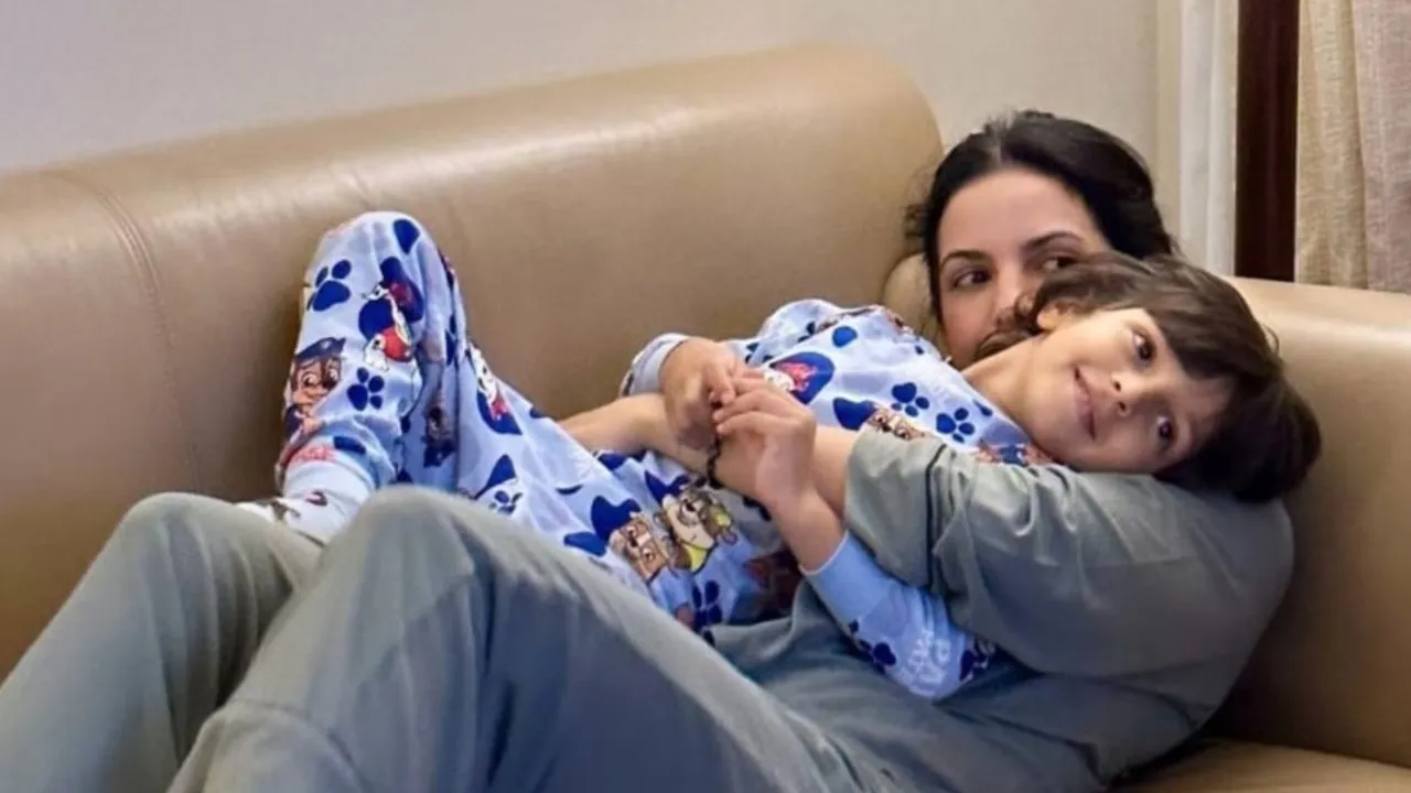 PANDYA_WIFE_SON_1