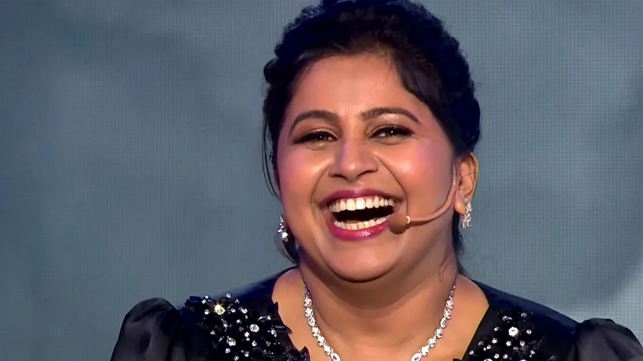 anchor anushree(3)